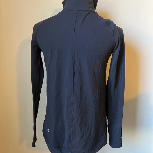 Lululemon Rulu Rally Wrap, size 2 - Picture 4 of 4